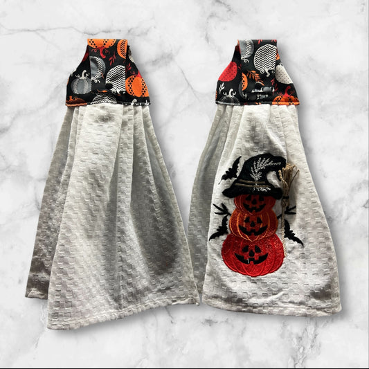 Set of 2 Halloween Hanging Towels