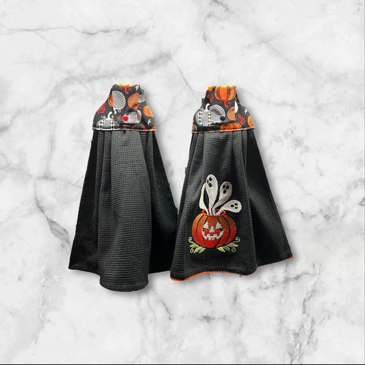 Set of 2 Halloween Hanging Towels