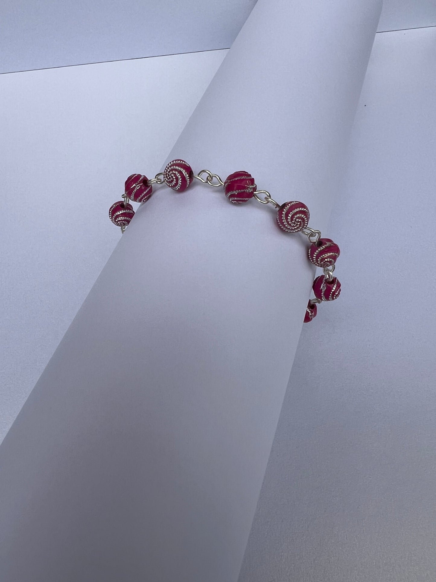 Acrylic Beaded Bracelet - Pink/Silver Spiral